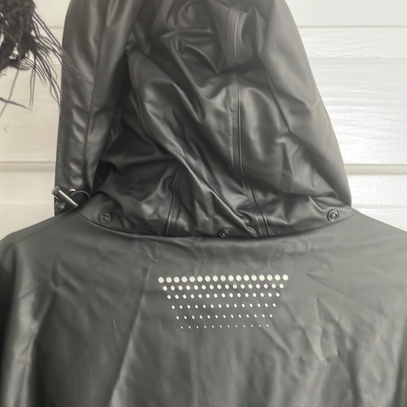 Helly Hansen Workwear Rain Jacket - Picture 5 of 7